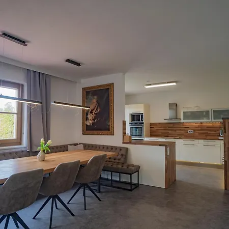 Mit Pool Und Garten Thalheim bei Wels
