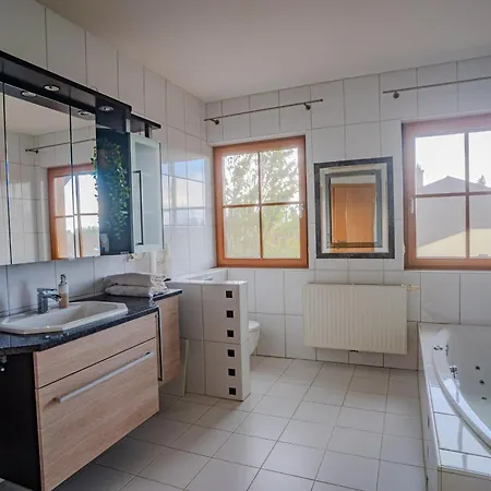 Villa Mit Pool Und Garten *