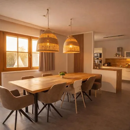 Villa Mit Pool Und Garten *